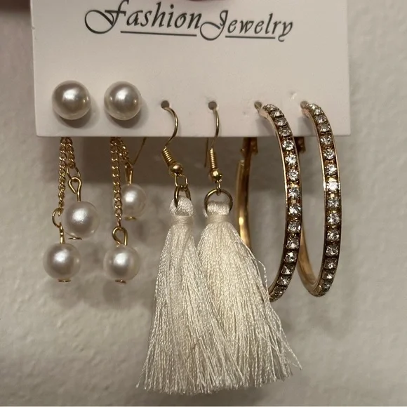 Fashion Jewelry Gold and Silver Earring Collection - 21 Pairs - Picture 2 of 9